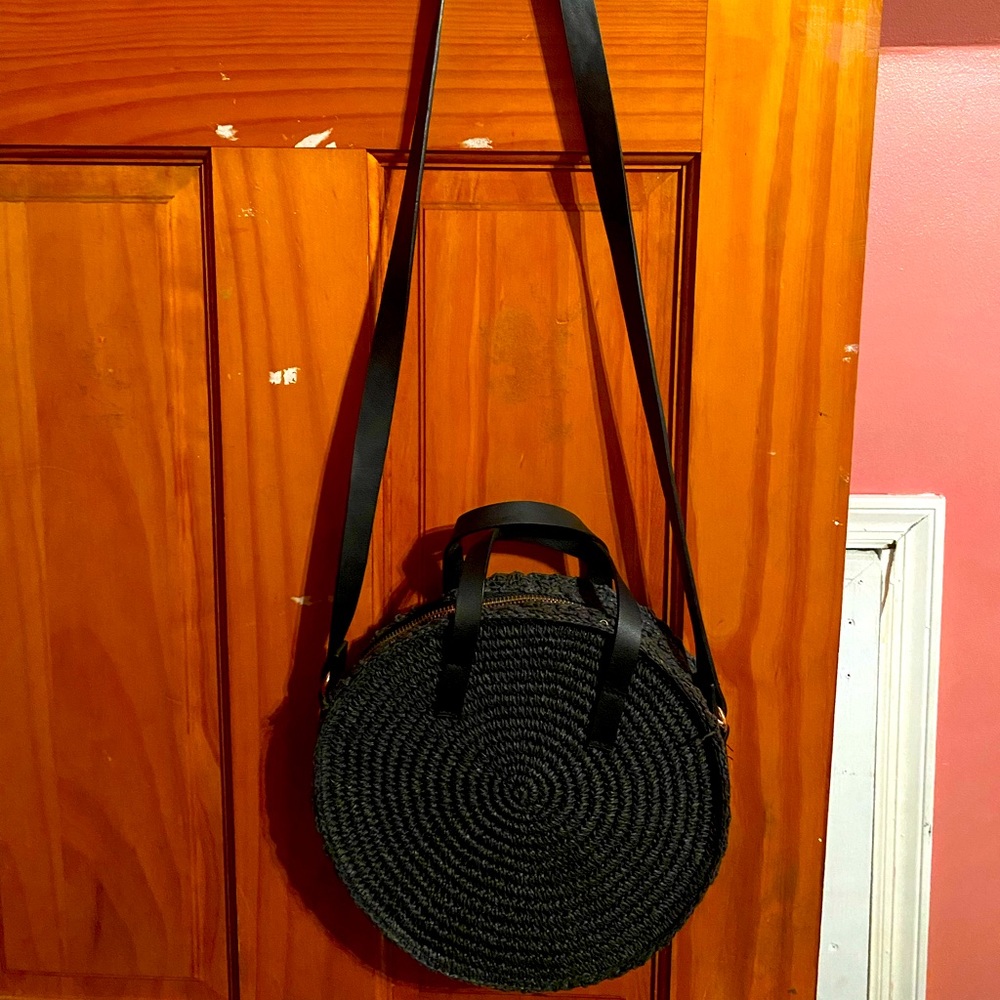 Black Circle Cross-Body Purse H&M